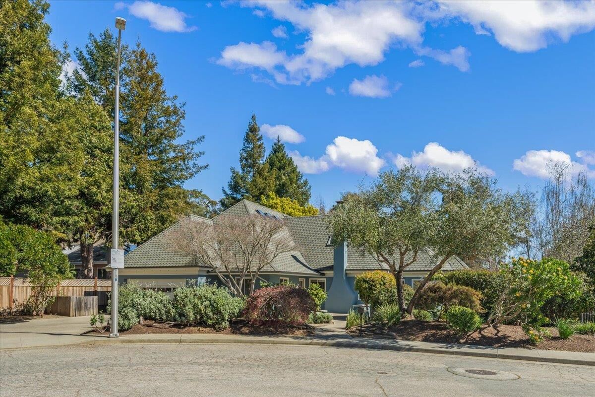 Property Photo:  206 Ravenswood Court  CA 95060 