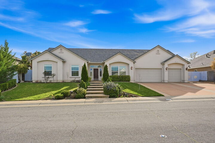 Property Photo: 2242 Everest Drive CA 96001