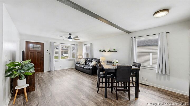 Property Photo:  820 Watt Street  IN 47130 