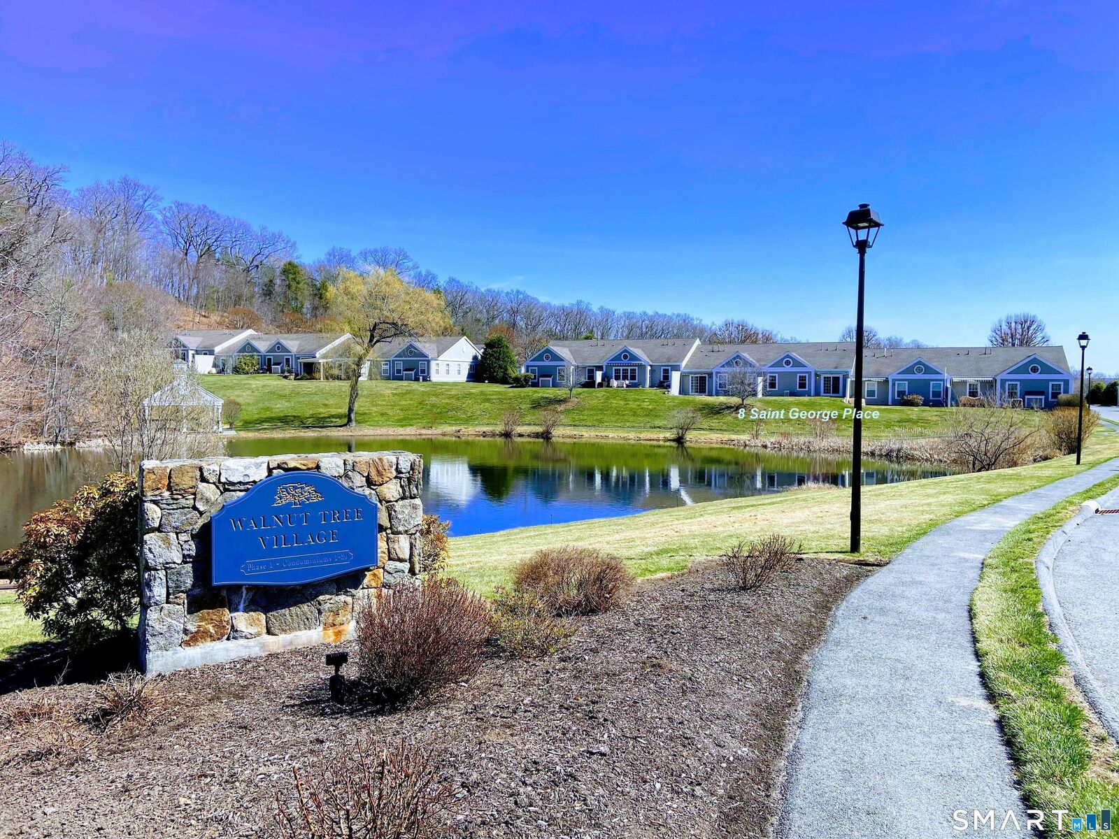 Property Photo:  8 Saint George Place 8  CT 06482 