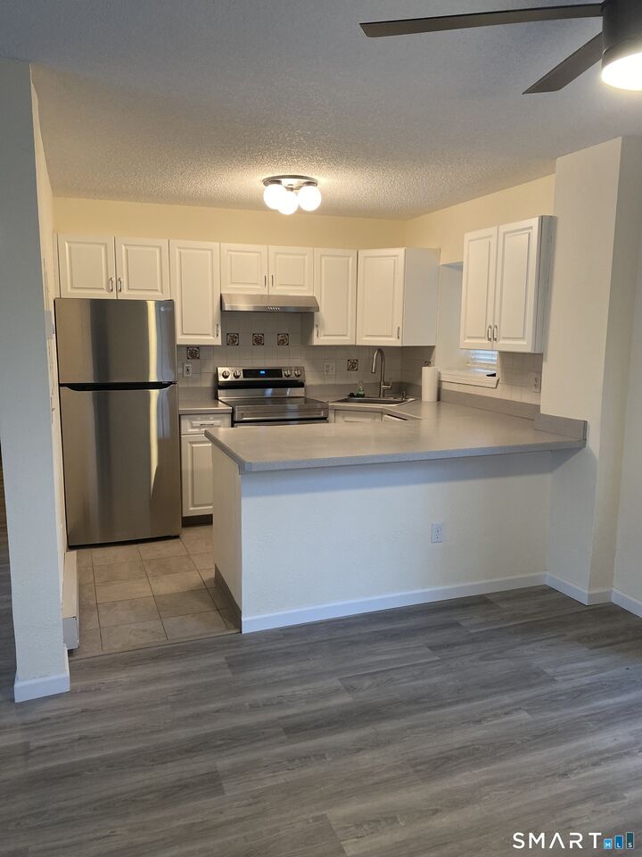 Property Photo: 925 Oronoke Road 32J CT 06708