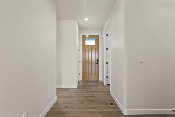 Property Photo:  1222 N Augusta Ln  WA 99006 