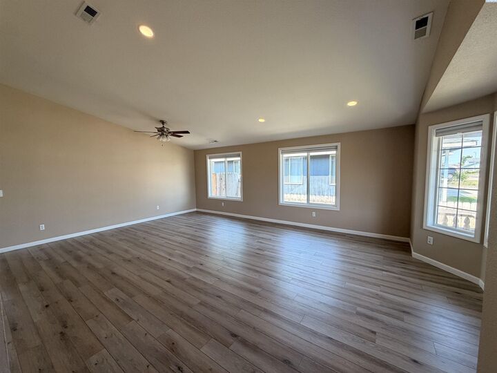 Property Photo:  6604 Gehrig Dr.  WA 99301 