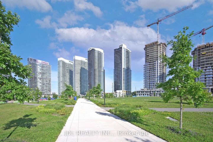 95 McMahon Drive Ph4101 — photo 1