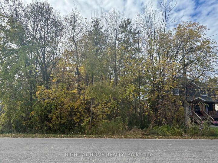 952 Ferrier Avenue — photo 1
