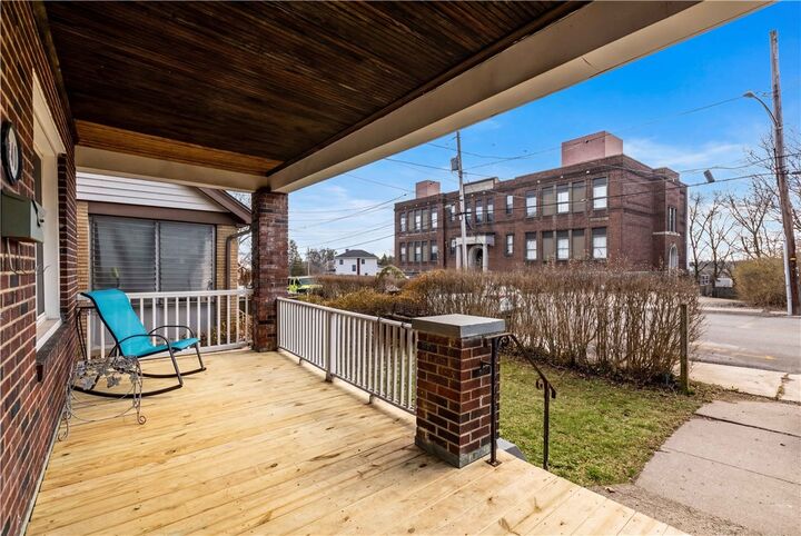 Property Photo:  240 Ridgewood Ave  PA 15229 