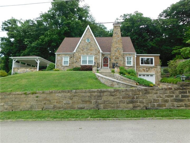 Property Photo:  1025 Isabella Road  PA 15425 