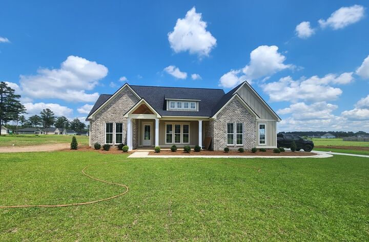 Property Photo: 224 Willow Oak Loop GA 31763