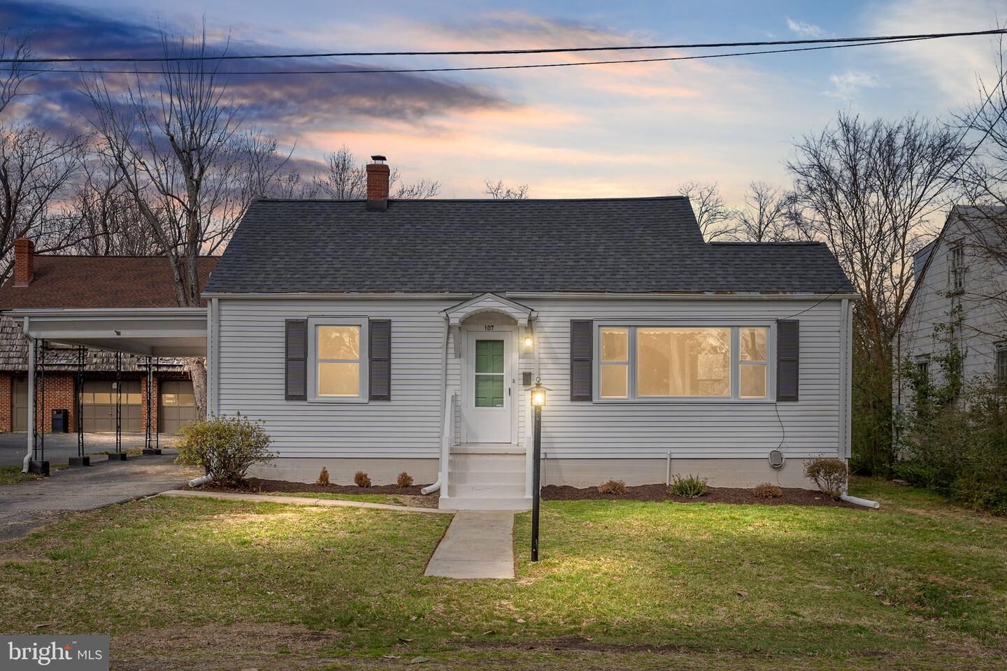 Property Photo:  107 Gibson Street  VA 22401 