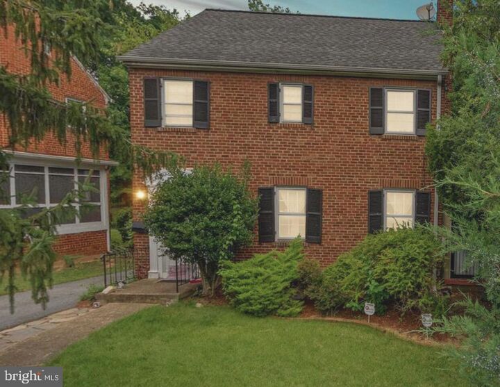 Property Photo:  4316 East West Highway East-West Highway  MD 20782 