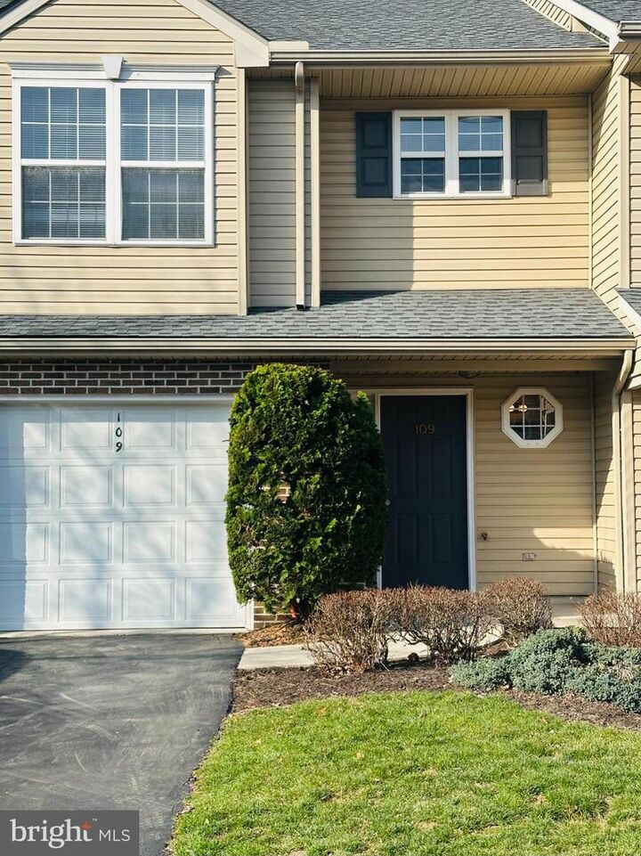 Property Photo:  109 Cardinal Lane  PA 17036 