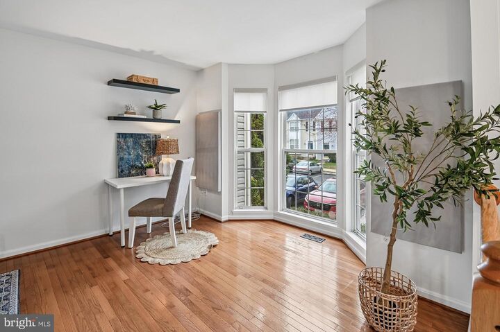 Property Photo:  775 Howards Loop 167  MD 21401 