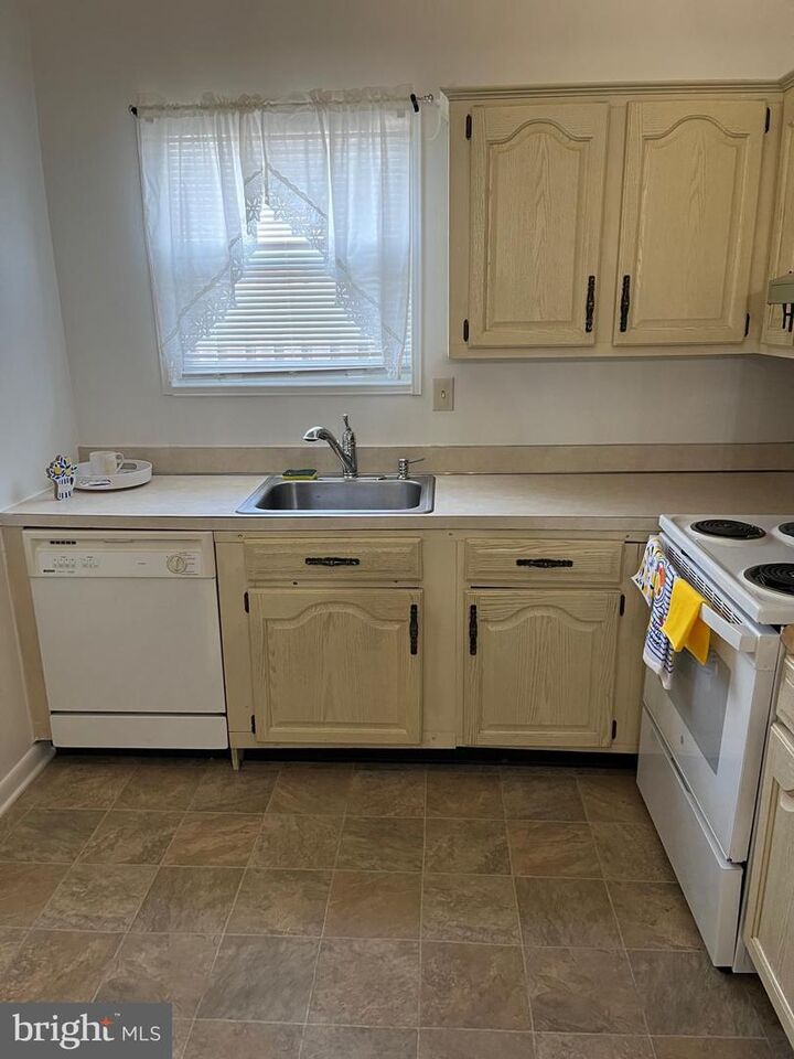 Property Photo: 10172 Scotch Hill Drive MD 20774