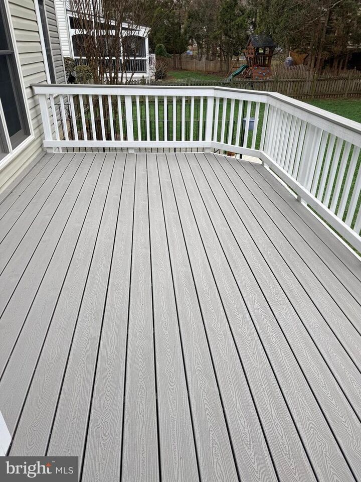 Property Photo:  608 Diskin Place SW  VA 20175 