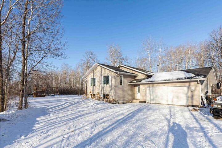 Property Photo:  7 Voyageur Way  MB R0A 0W0 