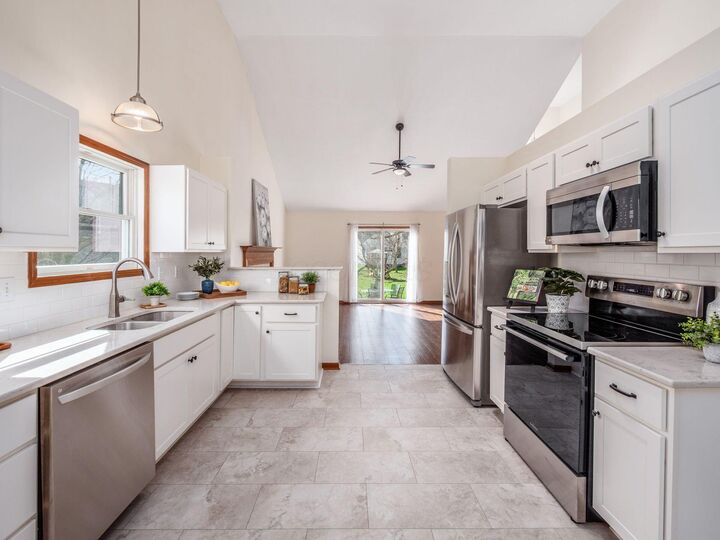 Property Photo:  5287 Genoa Farms Boulevard  OH 43082 