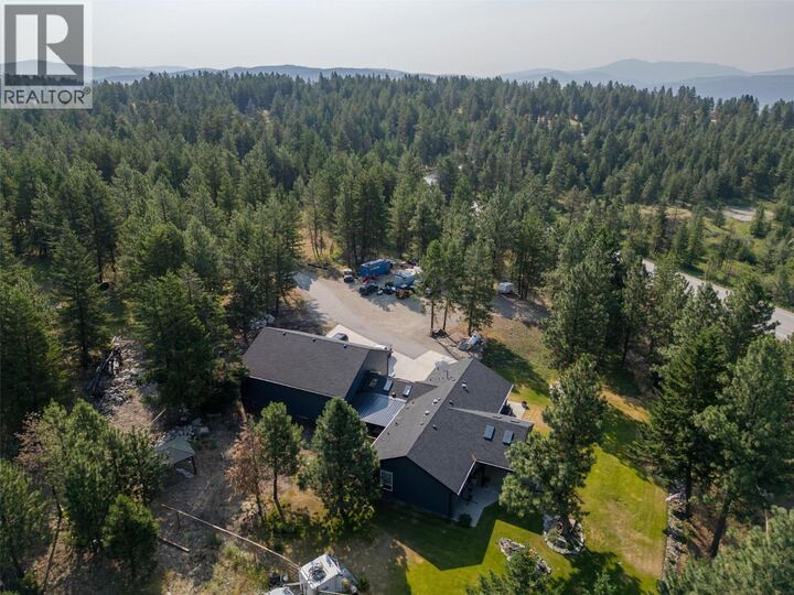 Property Photo: 124 Sasquatch Trail BC V0H 1V6