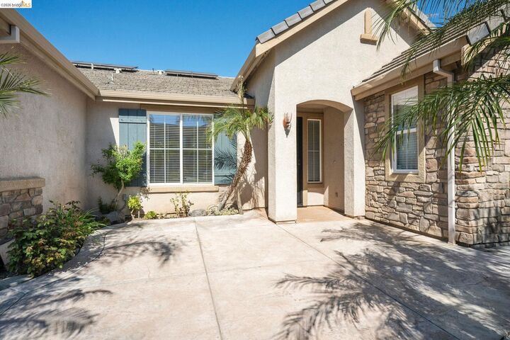 Property Photo: 6956 New Melones Cir CA 94505