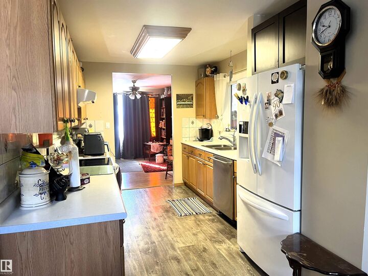 Property Photo: 2 Bay Drive AB T0E 0V0