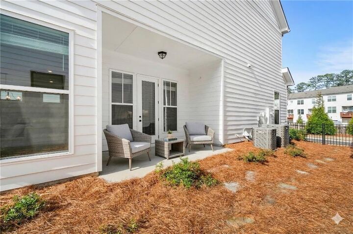 Property Photo: 1562 Harvest Park Lane GA 30024