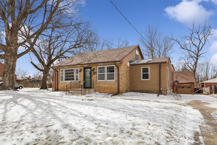 Property Photo:  3324 47th Street  IA 50310 