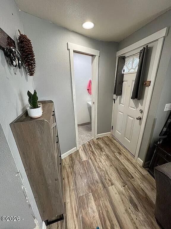 Property Photo:  572 SE Jetty Avenue  OR 97367 