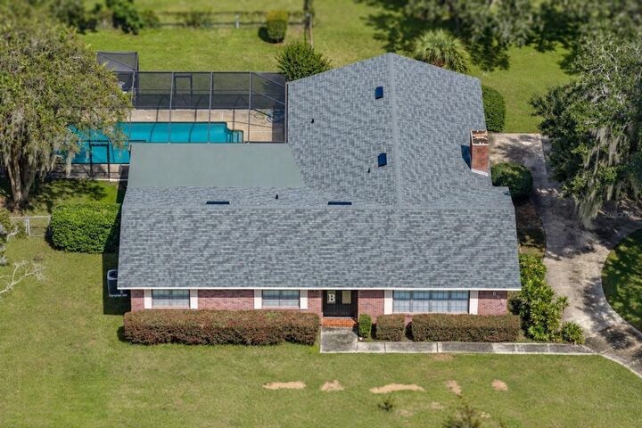 Property Photo: 609 W Pipkin Road FL 33813