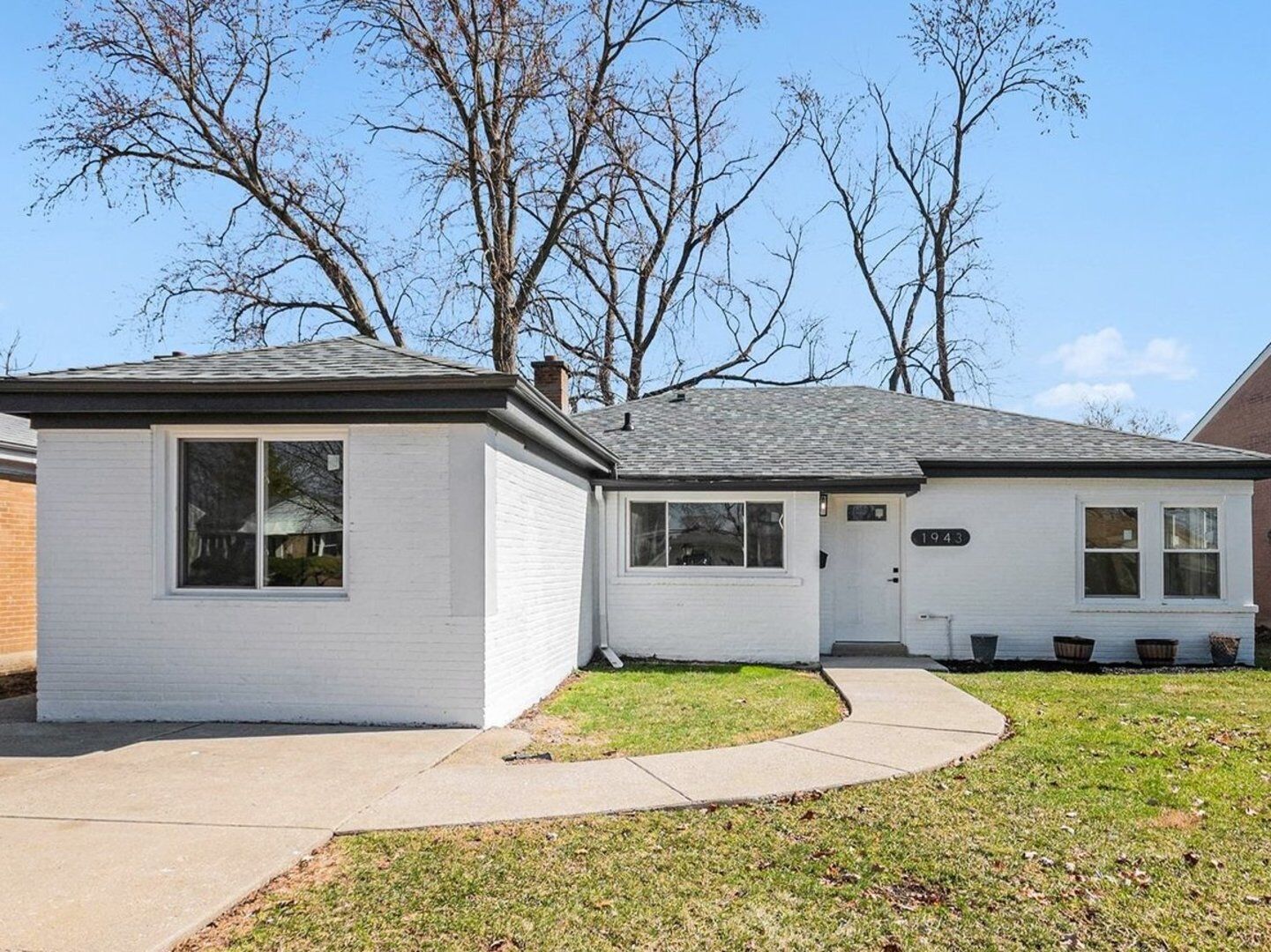 Property Photo:  1943 Mayfair Avenue  IL 60154 