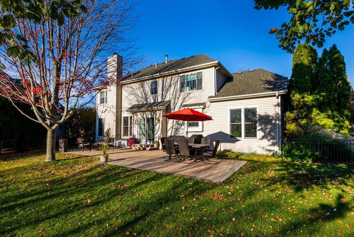 Property Photo:  130 Alderwood Lane  IL 60504 