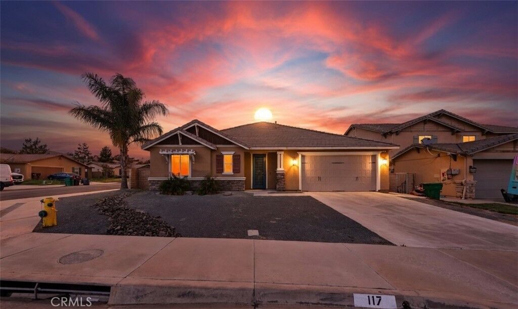 Property Photo: 117 Temple Ave CA 92223