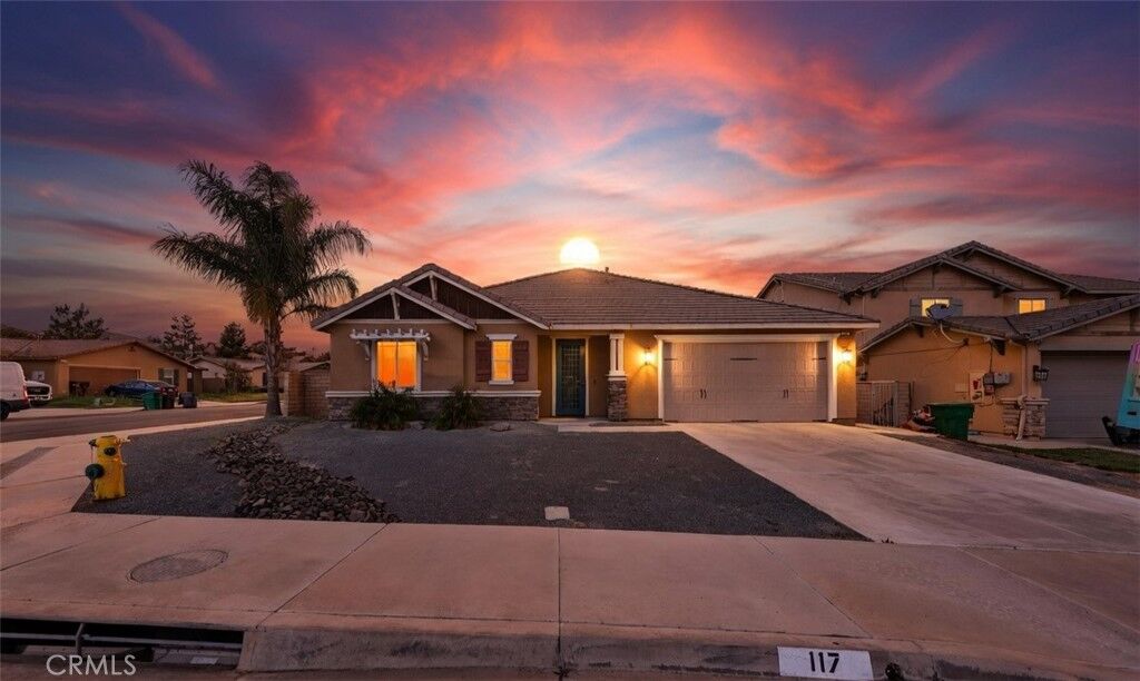 Property Photo:  117 Temple Ave  CA 92223 