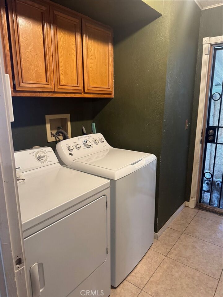 Property Photo:  21772 Saguaro  CA 93505 