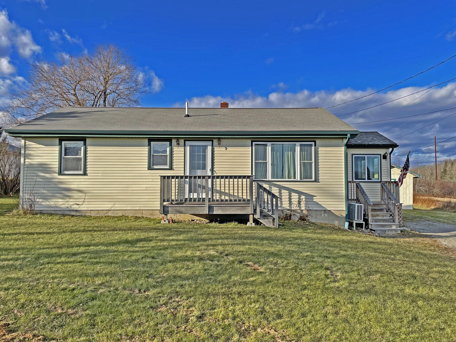 Property Photo:  382 Main Street  ME 04605 