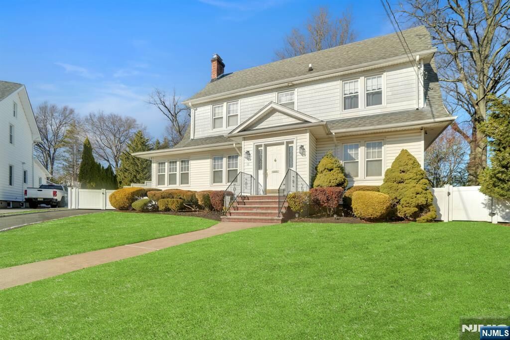 Property Photo: 10 Lynn Court NJ 07070