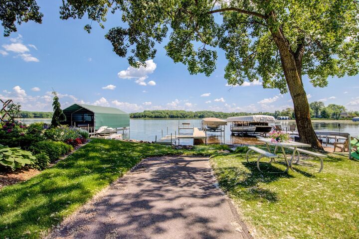 Property Photo: 6220 Barberry Circle MN 55331
