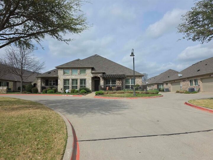 Property Photo: 5673 Hummingbird Lane TX 75069