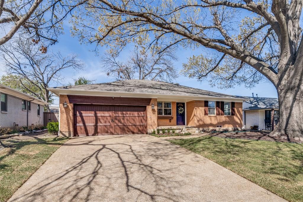 Property Photo:  10651 Larchfield Lane  TX 75238 