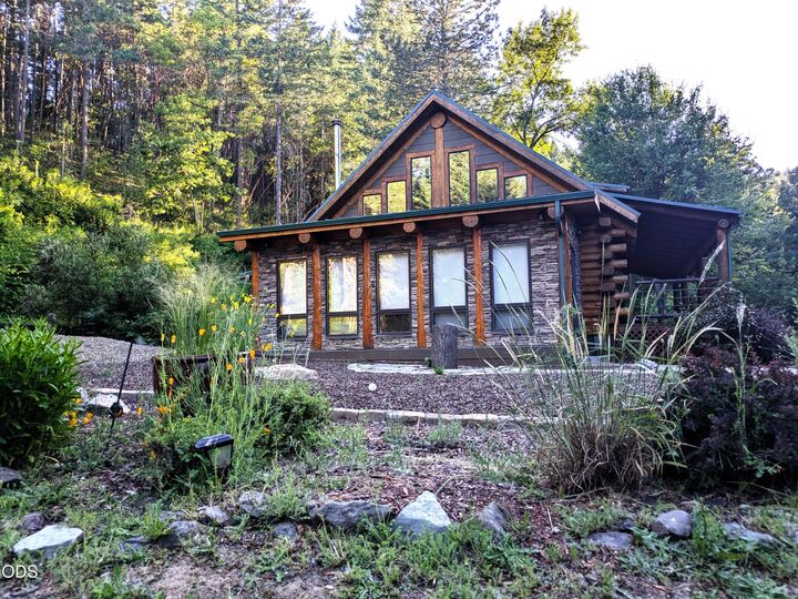 Property Photo: 487 Wagon Trail OR 97530