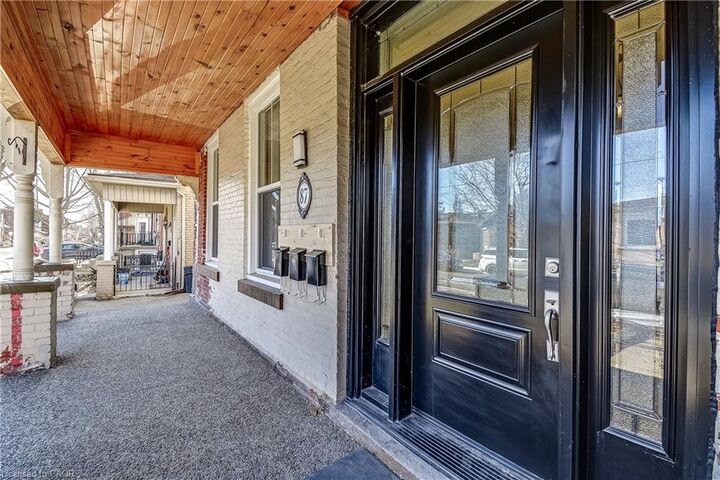 Photo de la propriété:  87 Colbourne Street 2  ON L8R 2G6 