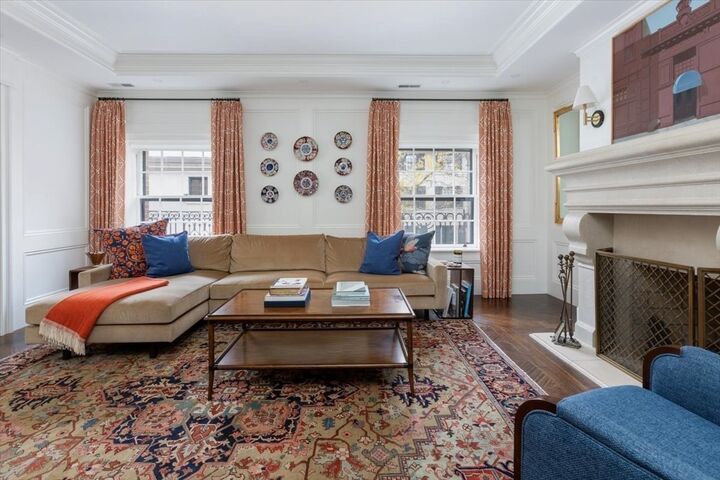 Property Photo:  142 Chestnut St 8-9  MA 02108 