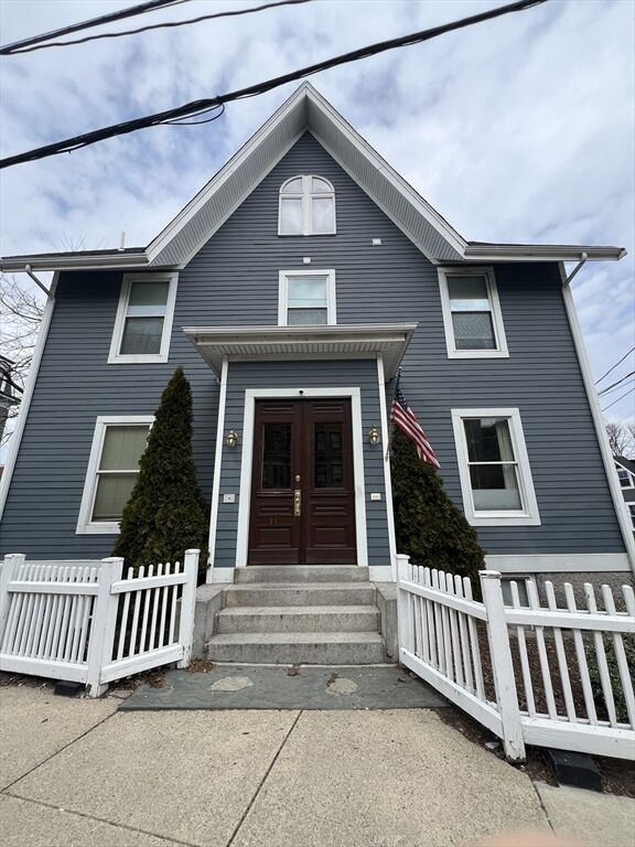 Property Photo:  11 Thomas Park 4  MA 02127 