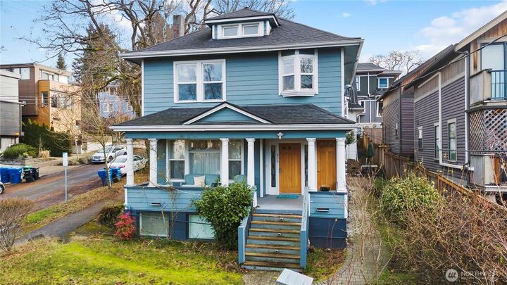 Property Photo: 834 15th Avenue WA 98122