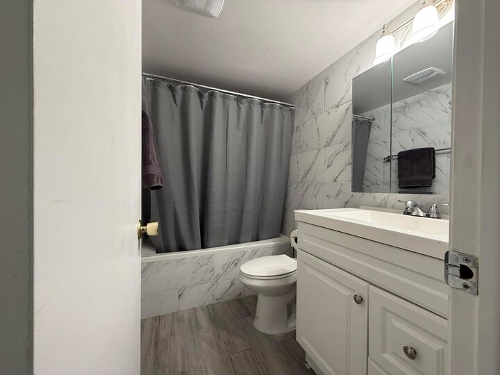 Property Photo:  1040 SE 4th Avenue 331  FL 33441 