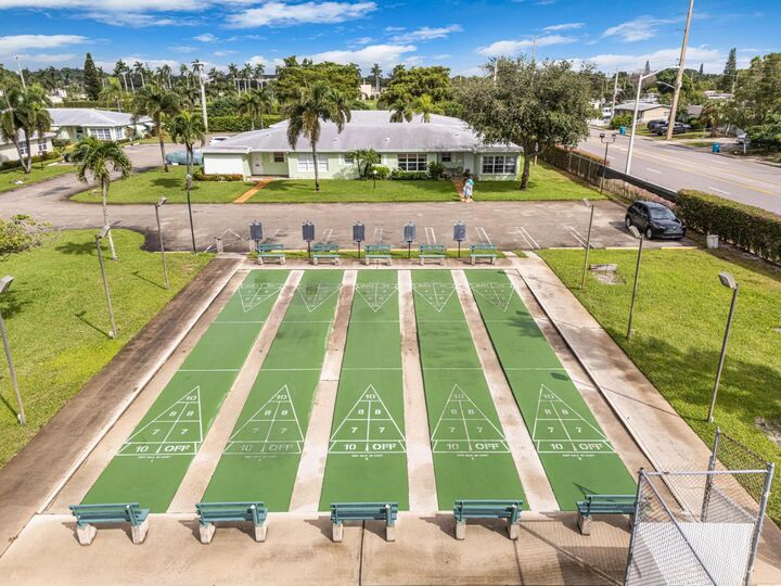 Property Photo: 220 Country Lane A FL 33435