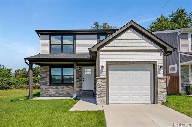 Property Photo: 1755 E George Avenue MI 48030