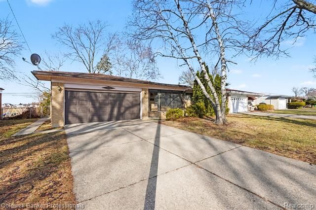 Property Photo:  30205 Boewe Drive  MI 48092 