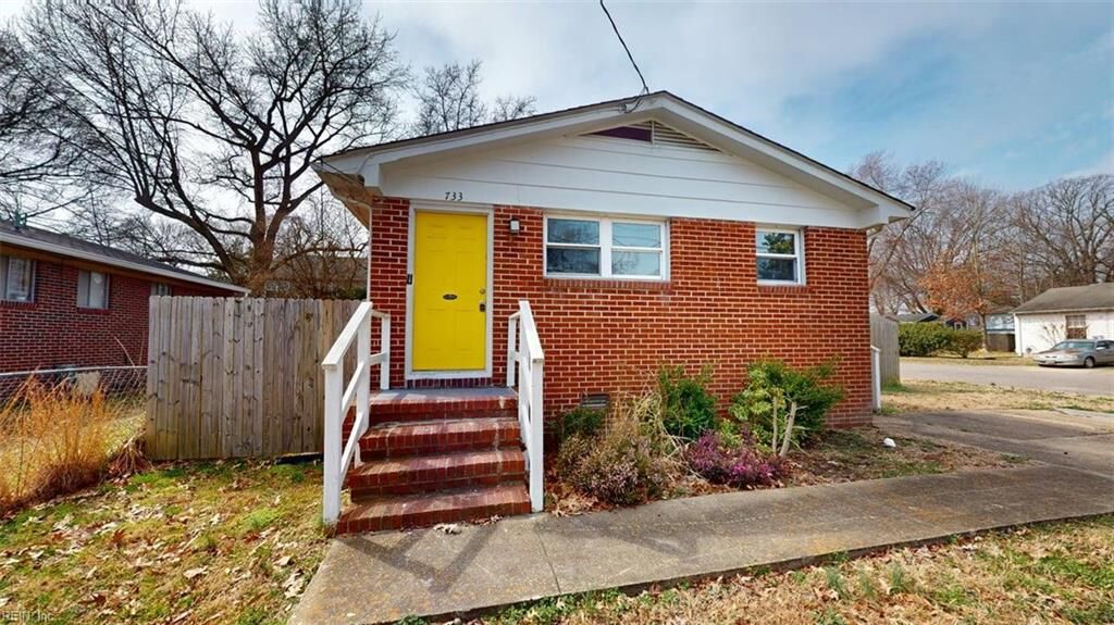 Property Photo: 733 Fairland Ave VA 23661
