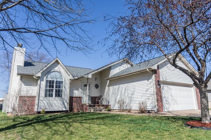 Property Photo: 2419 N Crestline St KS 67205