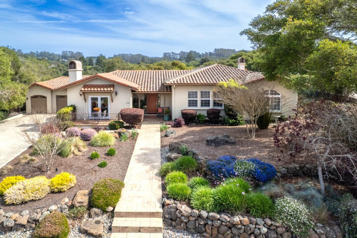 Property Photo:  308 Ventana Way  CA 95003 