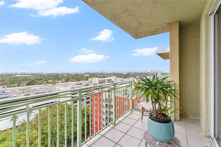 Property Photo:  3500 Coral Way Ph-10  FL 33145 